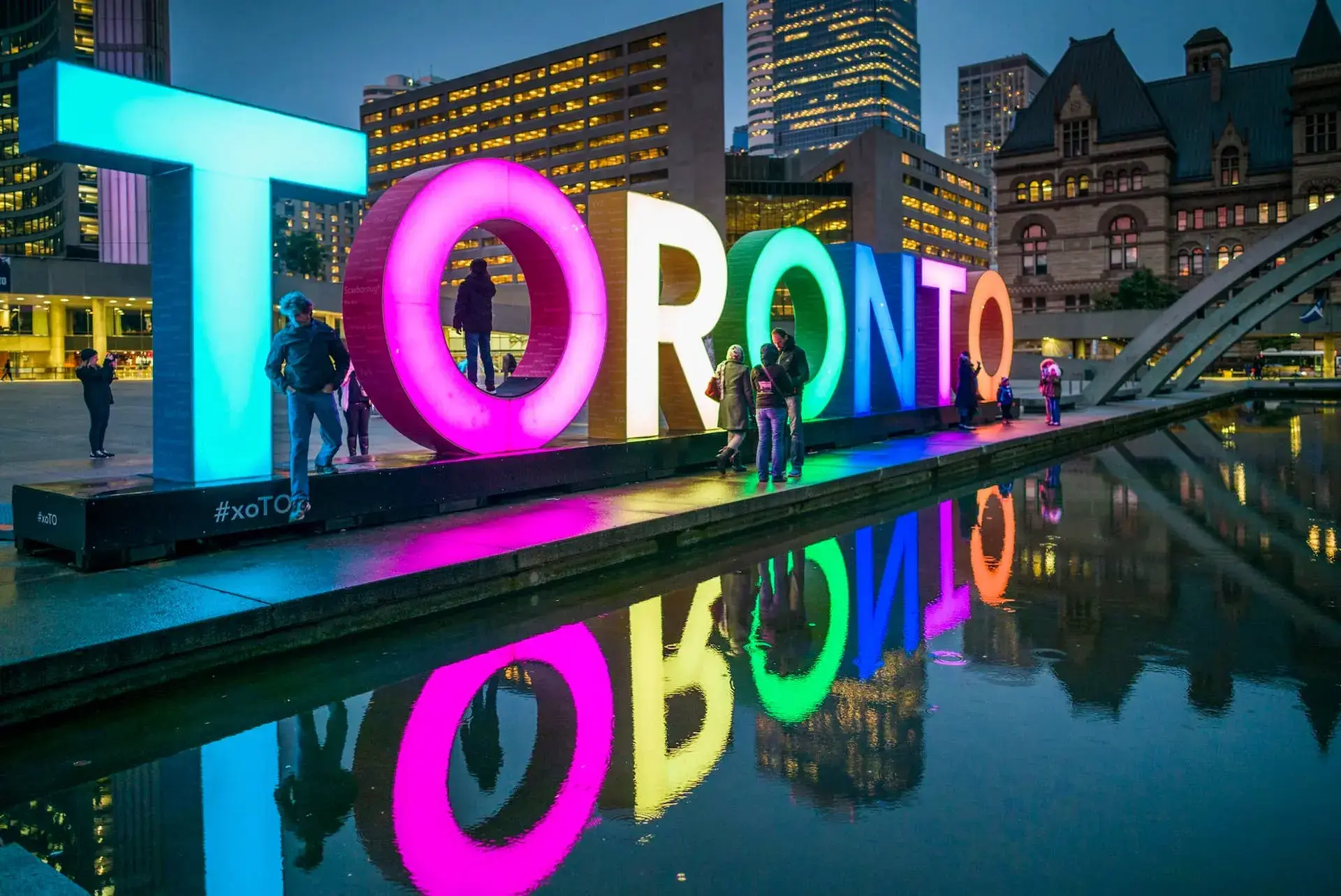 Travel Guide to Toronto